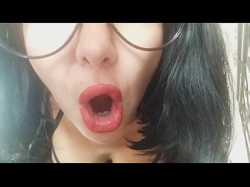 ❤️ Tesoro, la tua matrigna non ti lascia andare a scuola oggi... Ho troppo bisogno di te... Porno bello al it.newsexxxx.ru ❌
