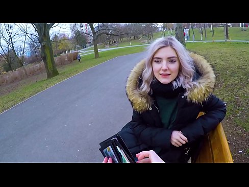 ❤️ Ingoia la sborra calda di uno sconosciuto per soldi - pompino nel parco di Eva Elfie Porno bello al it.newsexxxx.ru ❌